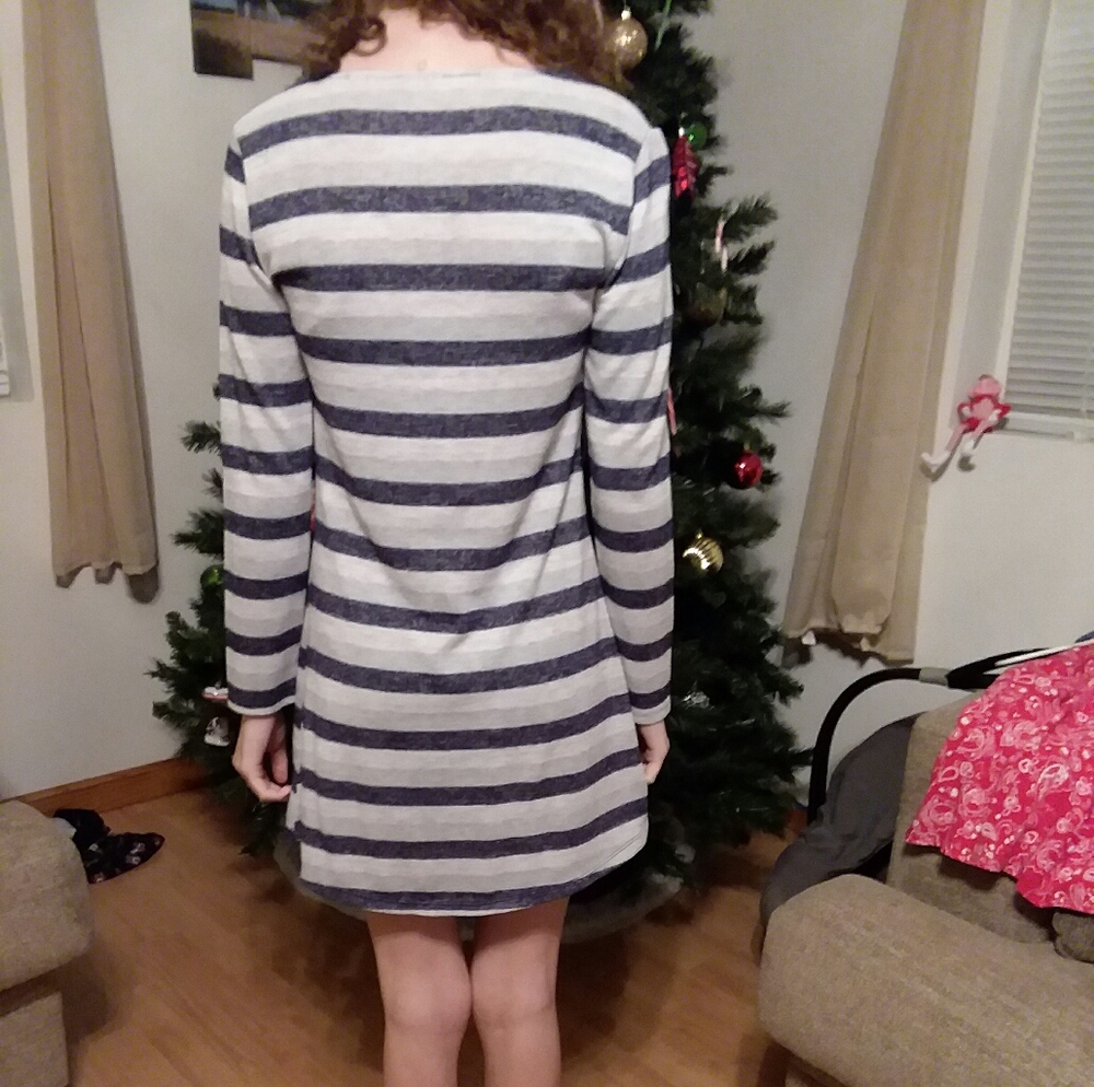 Dress - Picture 2 of 2